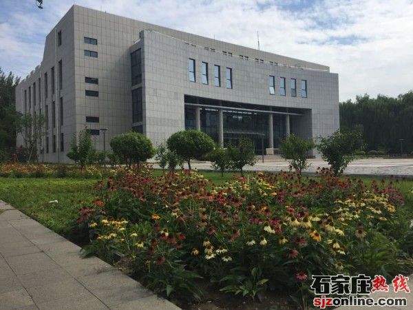 宣化科技職業(yè)學院學院圖書館